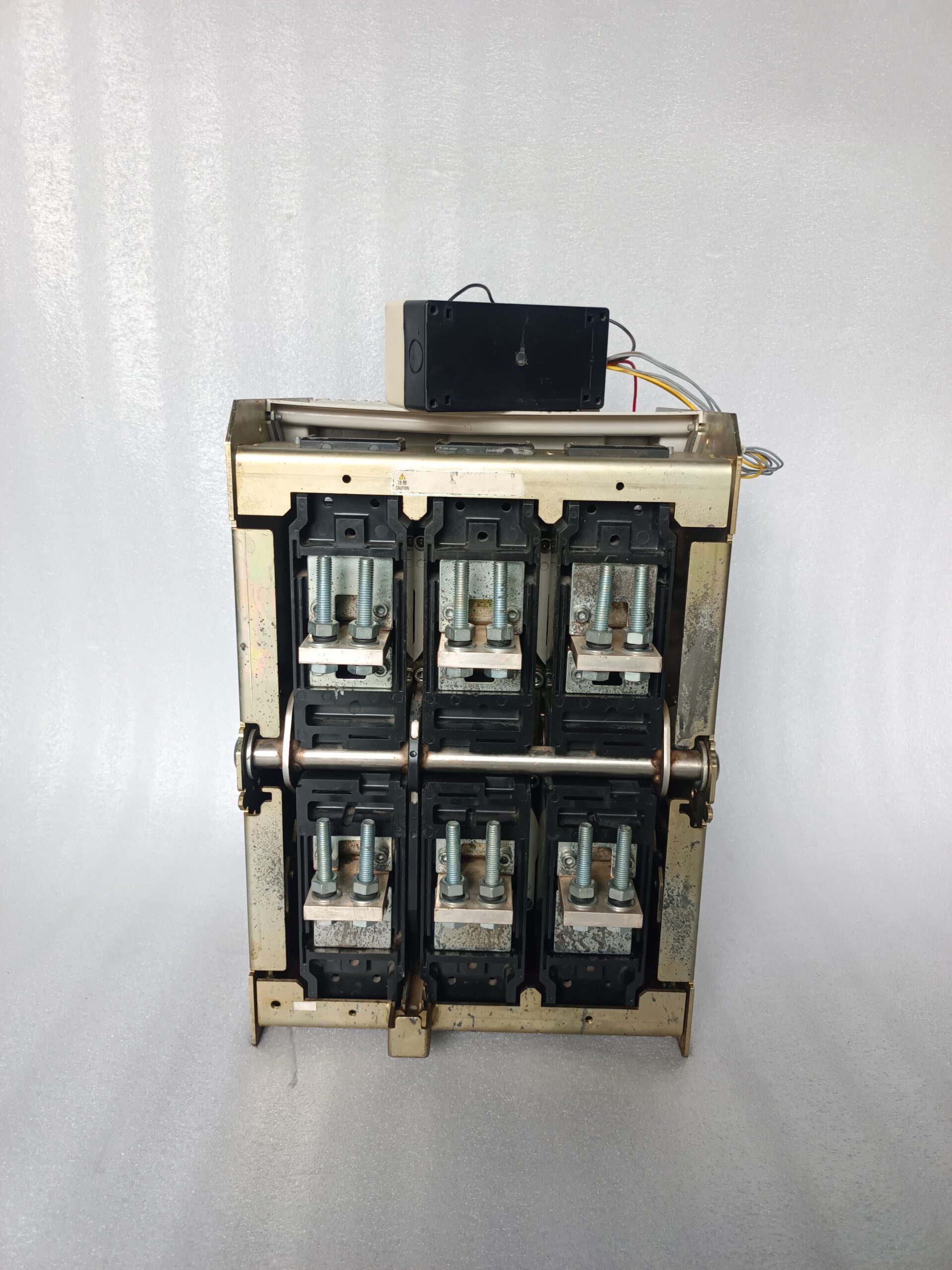 TERASAKI AR212S TEMPOWER2 AIR CIRCUIT BREAKER | HIGH PERFORMANCE ACB FOR INDUSTRIAL POWER DISTRIBUTION | 3 POLE  AVAILABLE thumbnail 6