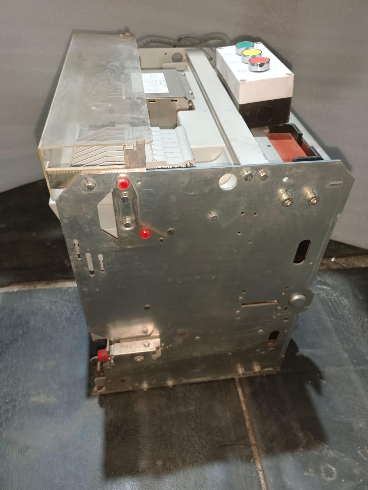 TERASAKI TemPower2 AR332S Air Circuit Breaker 3200A 3 Pole | Industrial Low Voltage ACB for Power Distribution thumbnail 6