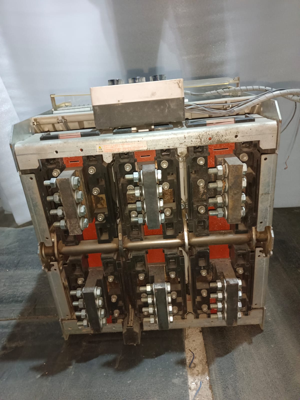 TERASAKI TemPower2 AR332S Air Circuit Breaker 3200A 3 Pole | Industrial Low Voltage ACB for Power Distribution thumbnail 7
