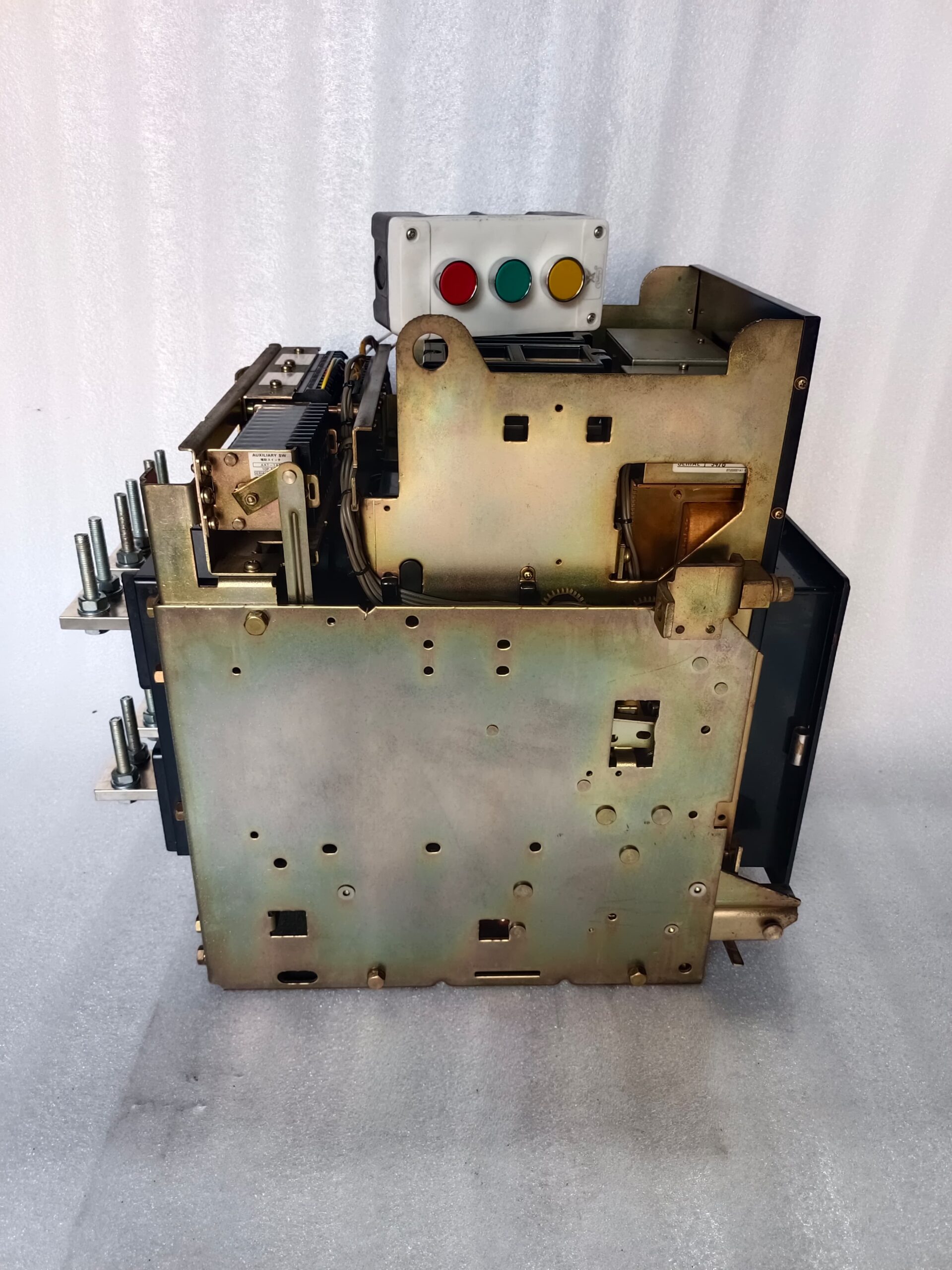 Terasaki Electric AT12 TemPower Air Circuit Breaker (ACB) – High Performance Power Protection Solution thumbnail 4