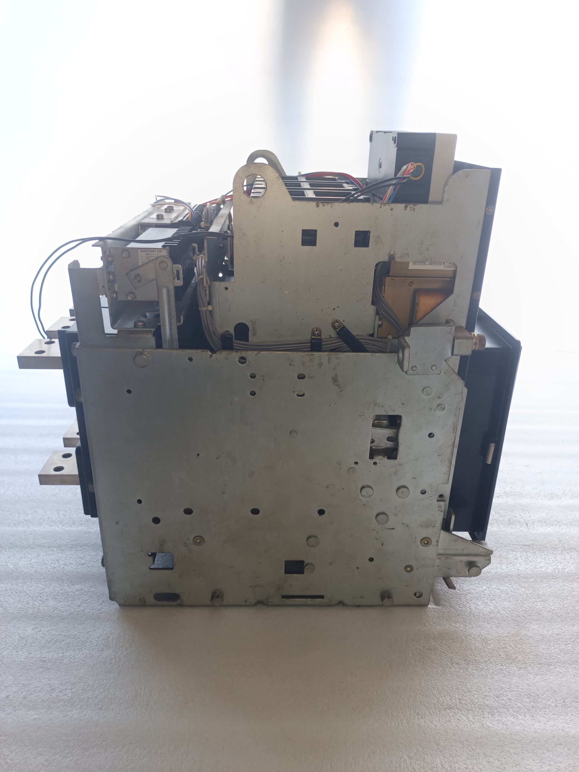 Terasaki AT16 Air Circuit Breaker TemPower 1600A 3 Pole Automatic (EDO) UVT 110V AC | High Performance ACB for Industrial Power Distribution thumbnail 8