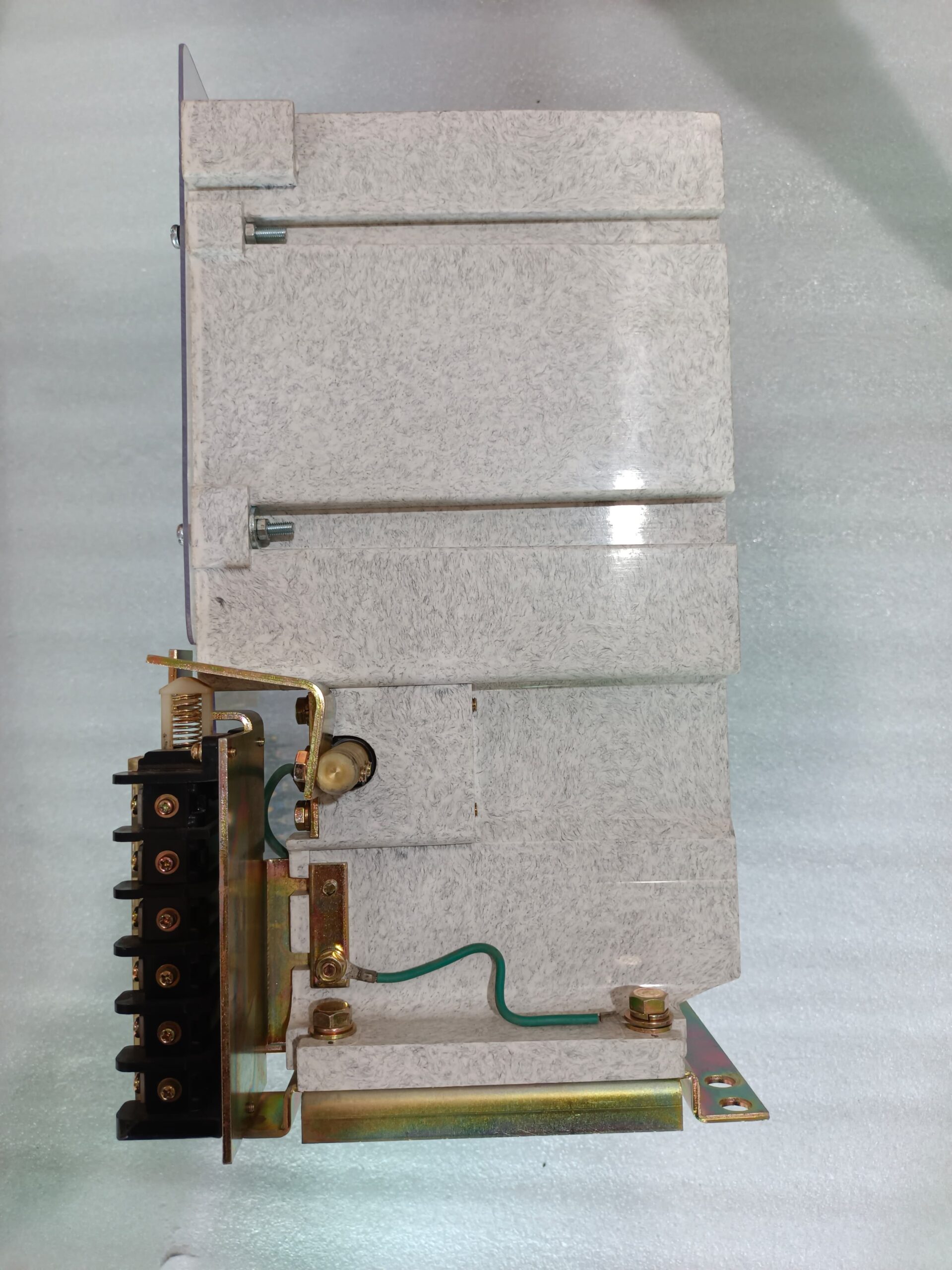 Toshiba CV-6GA High Voltage Vacuum Contactor – 200A Medium Voltage Vacuum Contactor with 220V AC Operating Coil thumbnail 4
