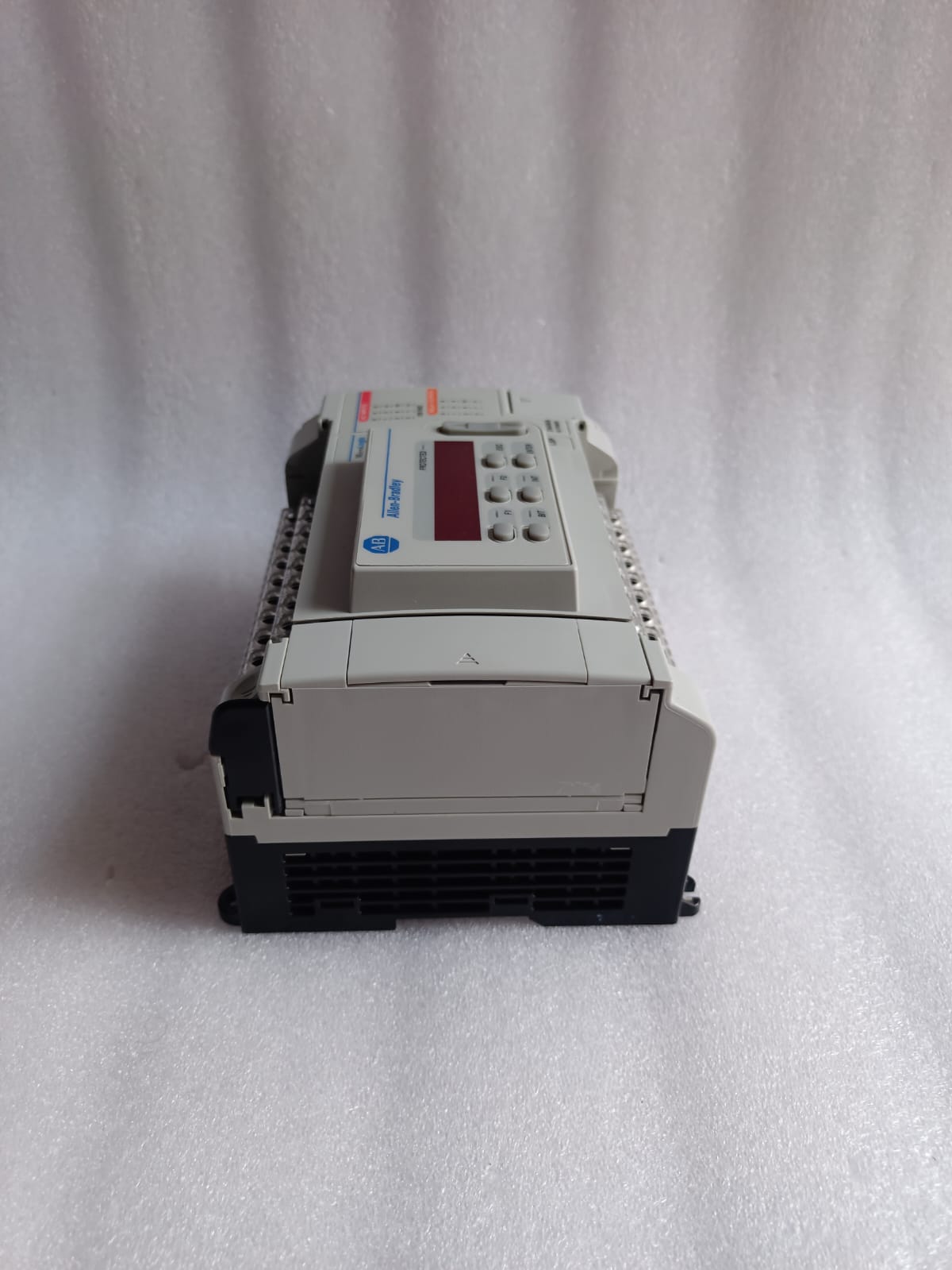 Allen-Bradley 1764-24AWA MicroLogix 1500 PLC Controller Module – Compact Industrial Automation CPU Unit thumbnail 9