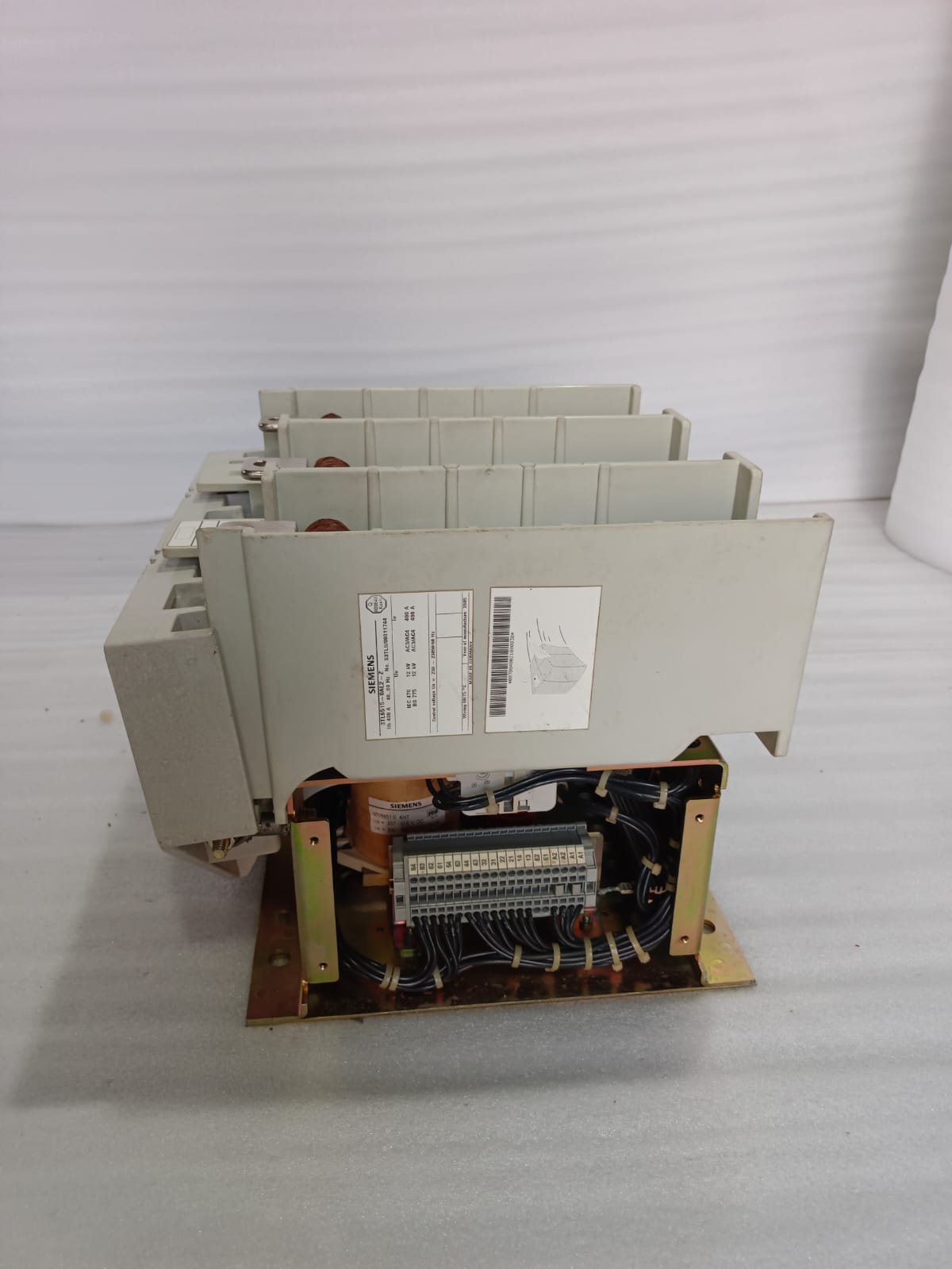 Siemens 3TL6515-0AL2-Z 400A 12kV Vacuum Contactor – Medium Voltage Industrial Switching Contactor thumbnail 4