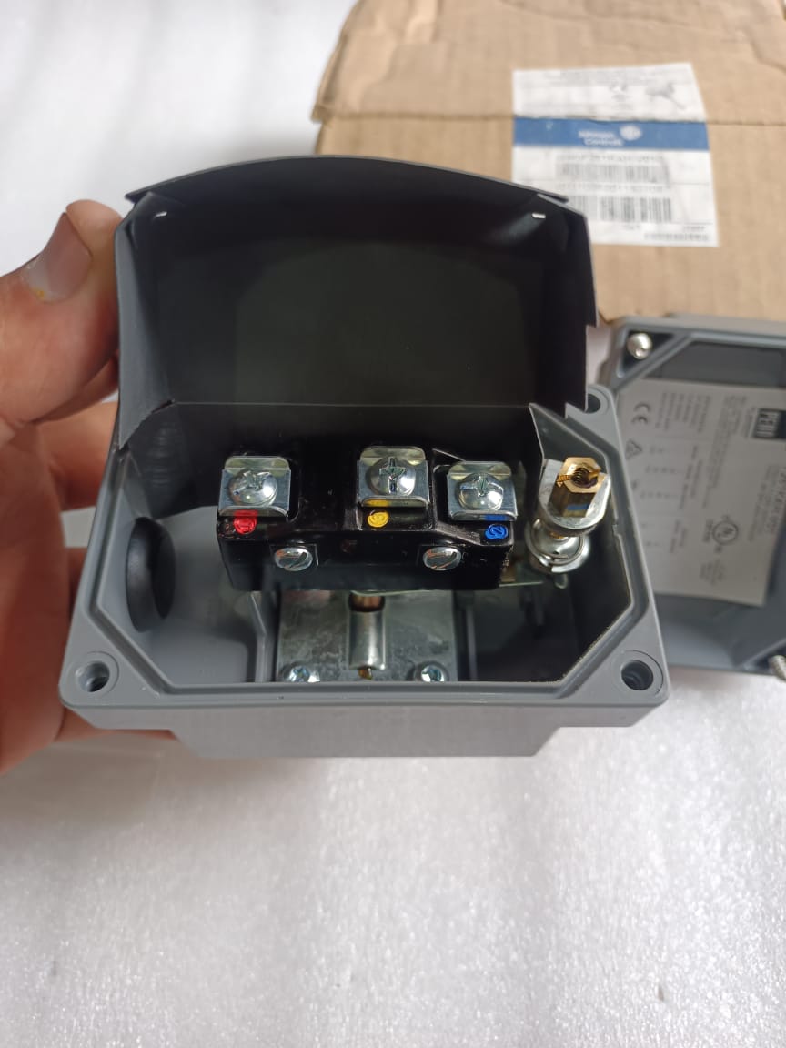 JOHNSON CONTROLS F261KAH-V01 - Advanced HVAC Control Module for Precise Temperature And Airflow Management thumbnail 17