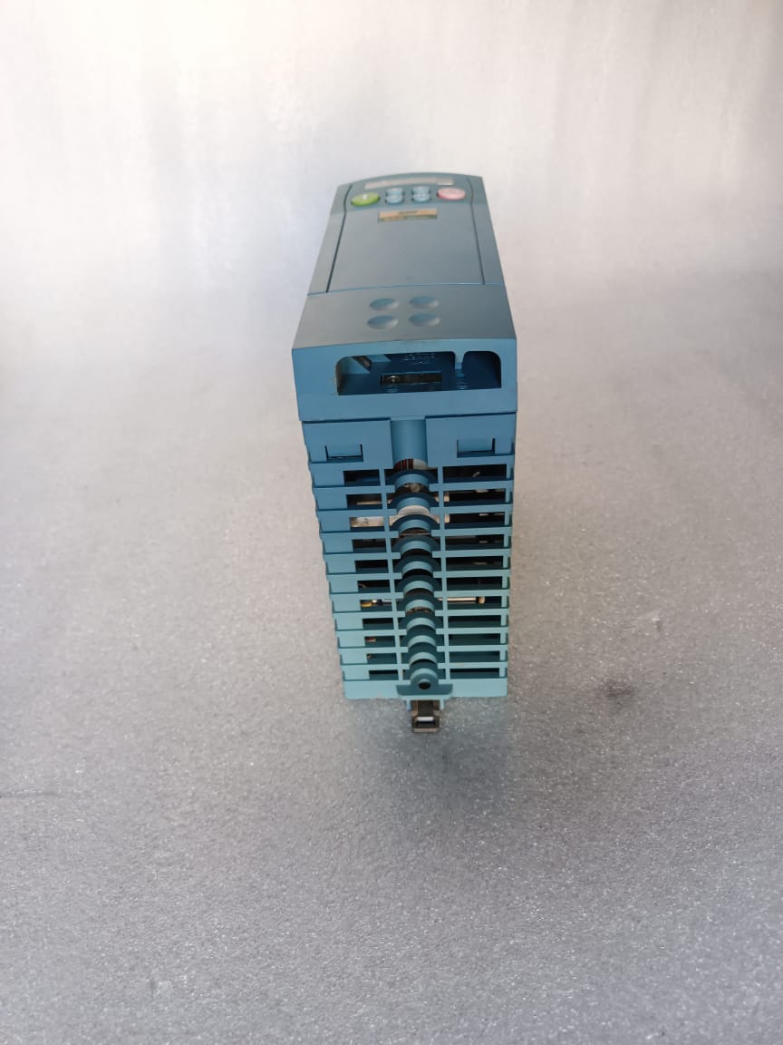 SSD 650/005/400/F/00/DISP/UK/0/0 AC Drive 2A 3-Phase – Industrial Variable Frequency Drive (VFD) for Precision Motor Control thumbnail 9