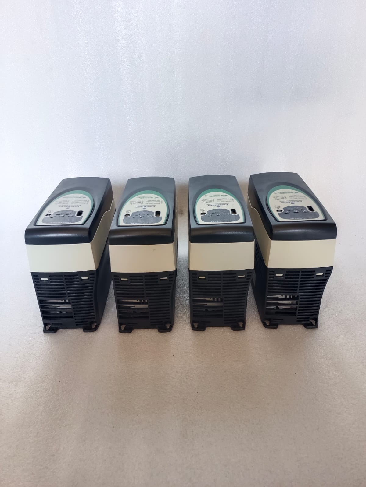 EMERSON SKC3400400 5HP AC Drive – Industrial Variable Frequency Drive (VFD) for Precision Motor Speed Control thumbnail 6