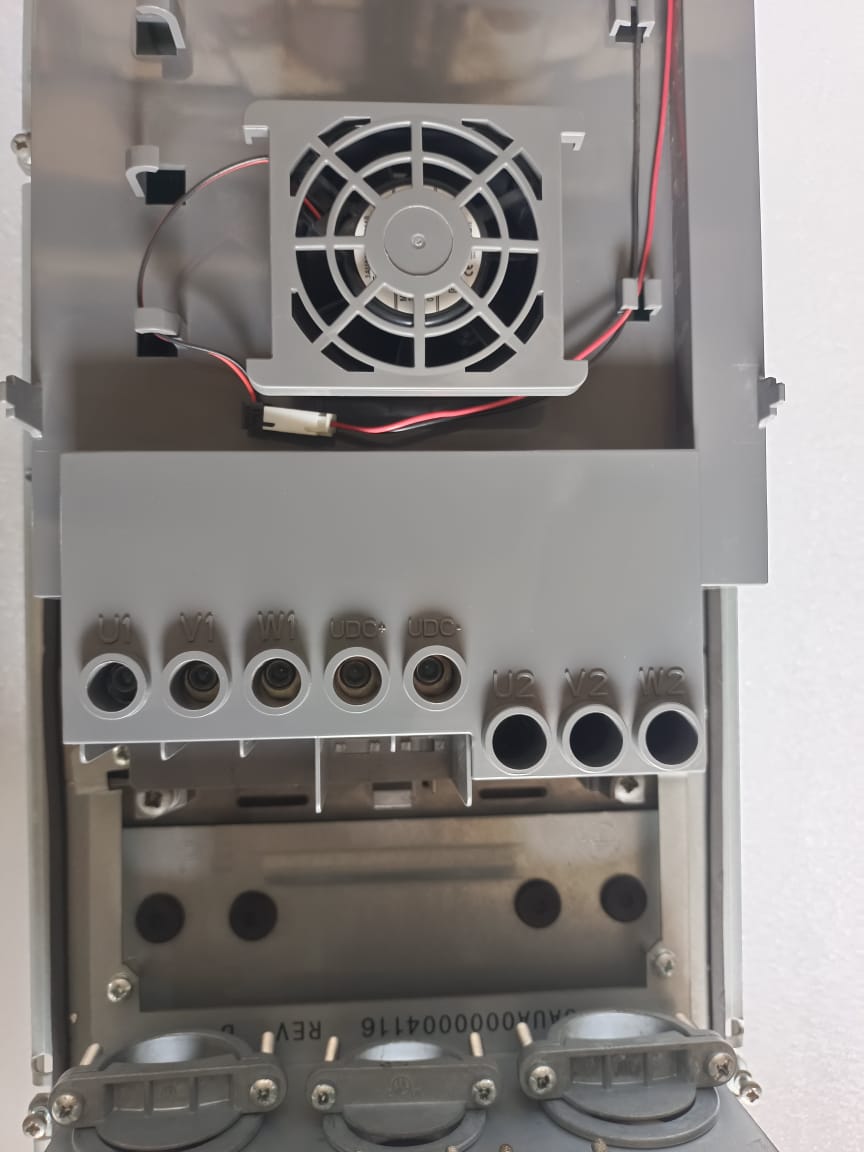 ABB ACS550-01-059A-4+B055 30HP (22 kW) AC Drive – Industrial Variable Frequency Drive (VFD) for HVAC General Purpose Motor Control thumbnail 6