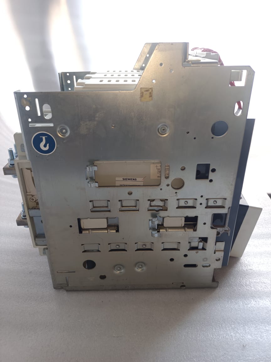 Siemens 3WT8161-6AA03-5AB2 1600A 3-Pole Air Circuit Breaker – High Performance Industrial ACB thumbnail 9