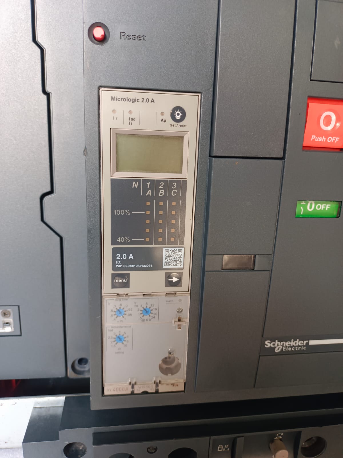 Schneider Electric Masterpact NW40 H1 Air Circuit Breaker (ACB) | High Performance Industrial Grade 4000A Circuit Breaker thumbnail 4