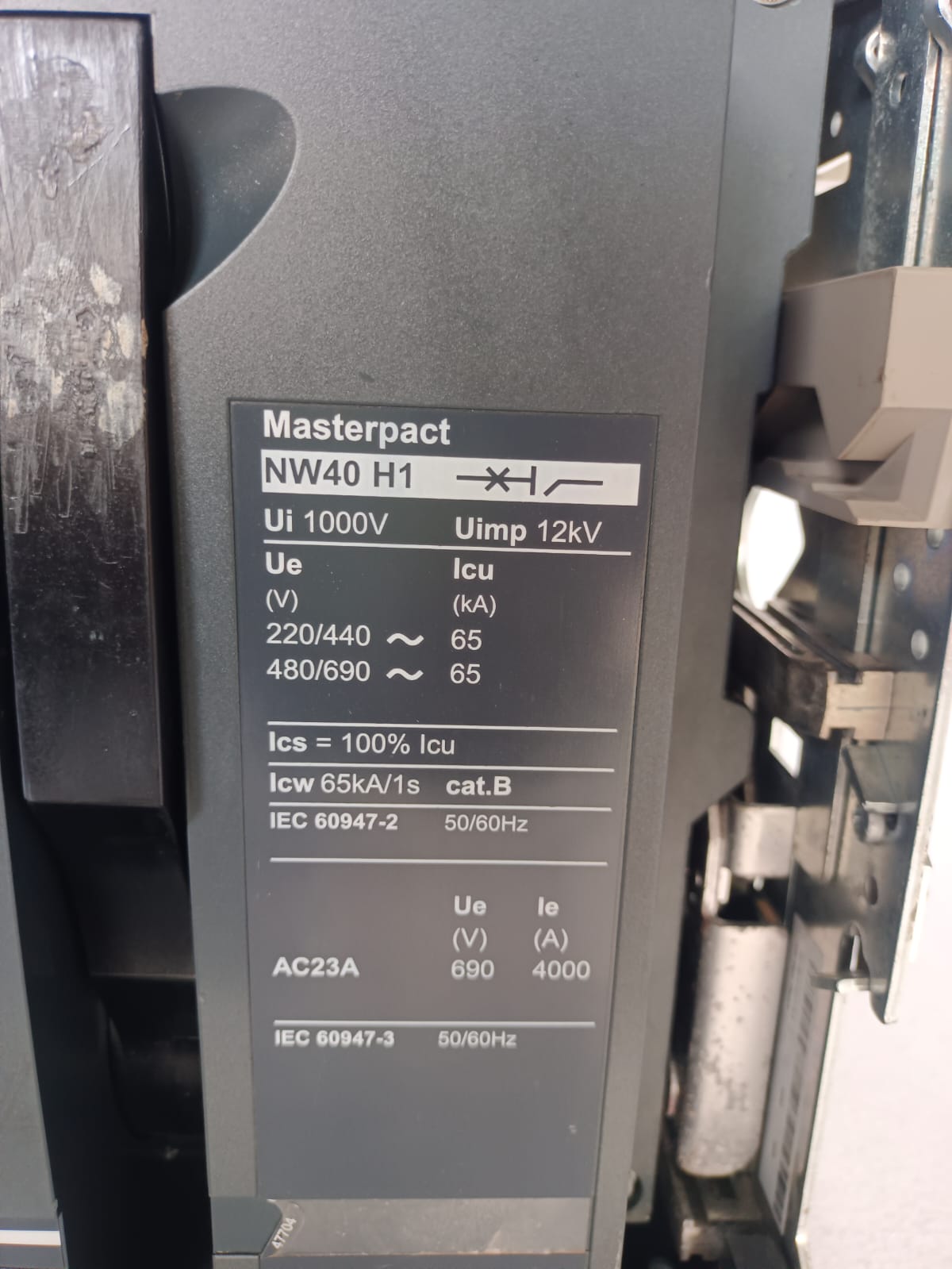 Schneider Electric Masterpact NW40 H1 Air Circuit Breaker (ACB) | High Performance Industrial Grade 4000A Circuit Breaker thumbnail 5
