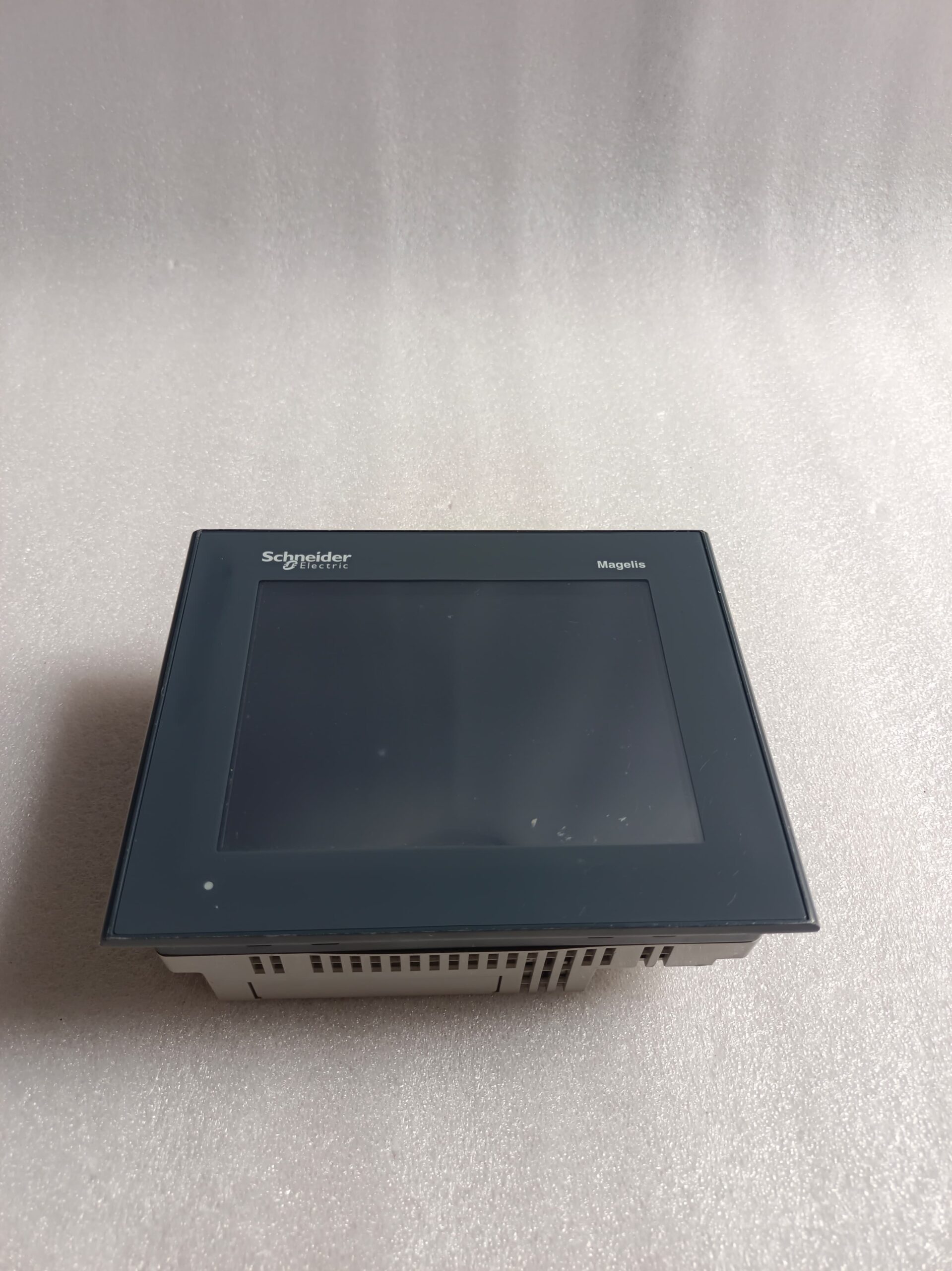 Schneider XBTGT2110 5.7 And Monochrome Touch Panel HMI | STN Display | Industrial Human Machine Interface thumbnail 7