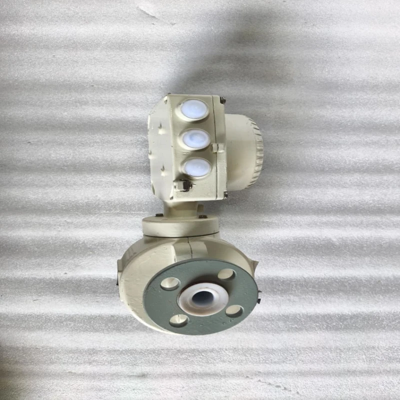 ABB FEP311020A1S2A1B1A1A0A1B1C1H1T3 ProcessMaster 300 Electromagnetic Flowmeter thumbnail 3