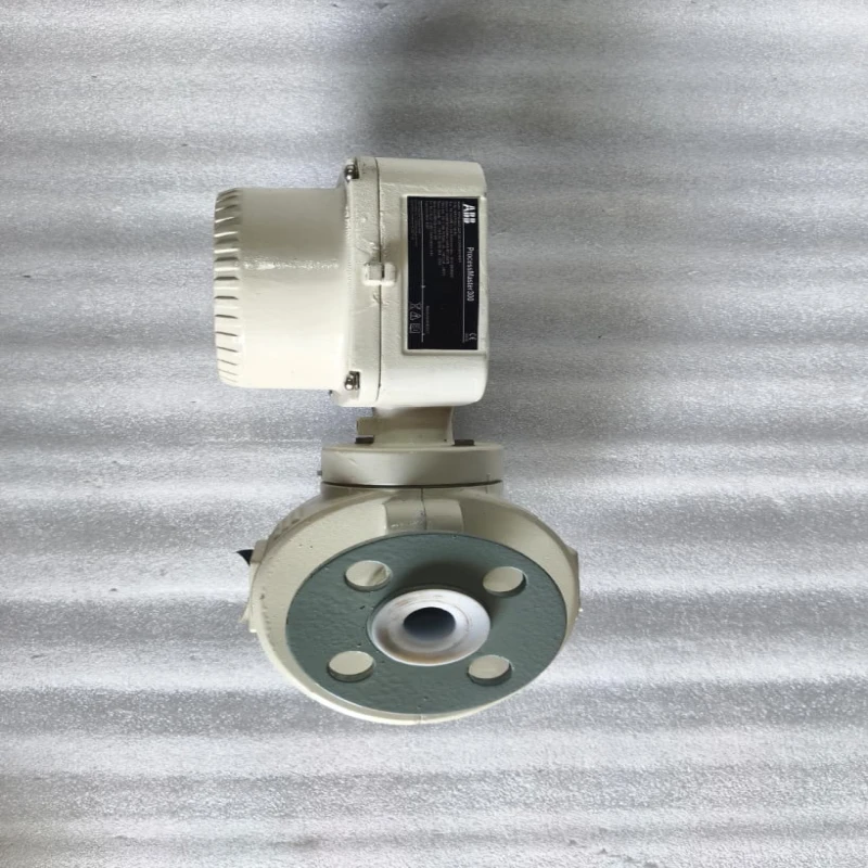 ABB FEP311020A1S2A1B1A1A0A1B1C1H1T3 ProcessMaster 300 Electromagnetic Flowmeter thumbnail 4