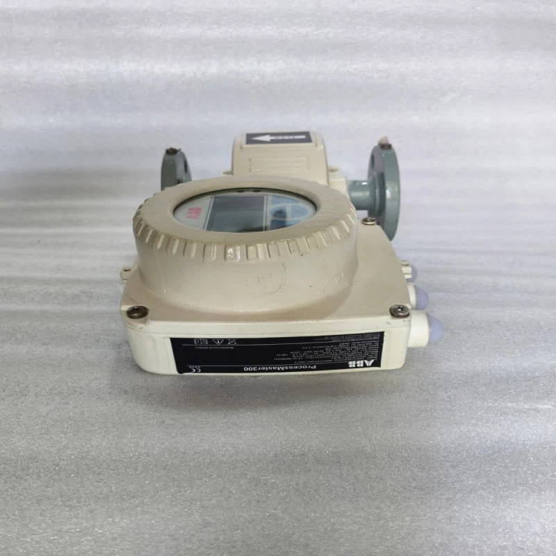 ABB FEP311025A1S2A1B1A1A0A1B1C1H1T3 ProcessMaster 300 Electromagnetic Flowmeter thumbnail 2