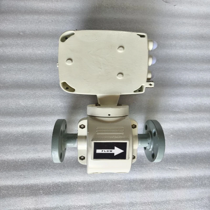 ABB FEP311025A1S2A1B1A1A0A1B1C1H1T3 ProcessMaster 300 Electromagnetic Flowmeter thumbnail 5