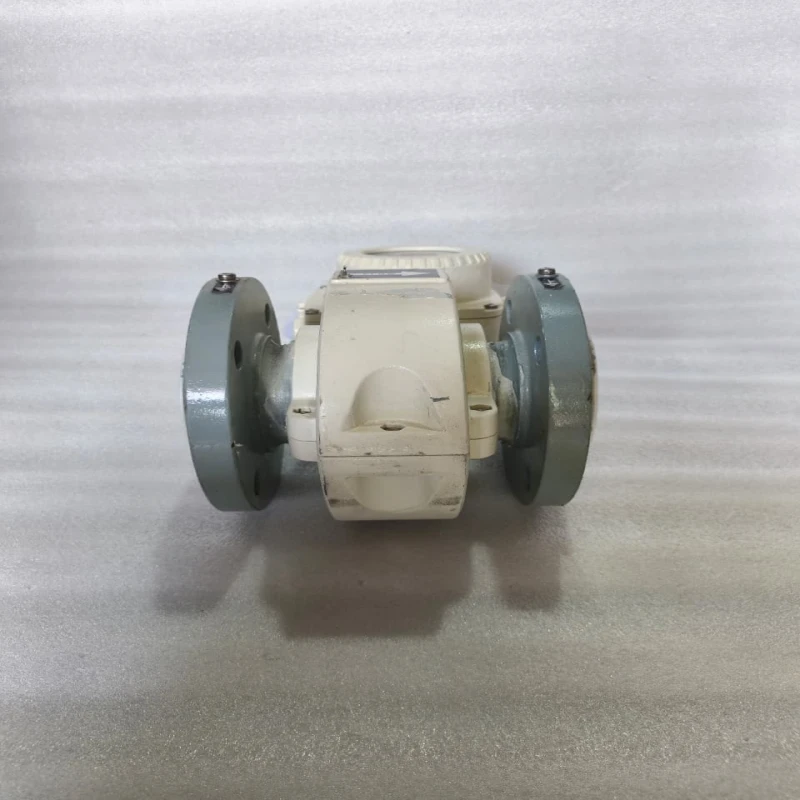 ABB FEP311065A1S2A1B1A1A0A1B1C1H1T3 ProcessMaster 300 Electromagnetic Flowmeter thumbnail 7