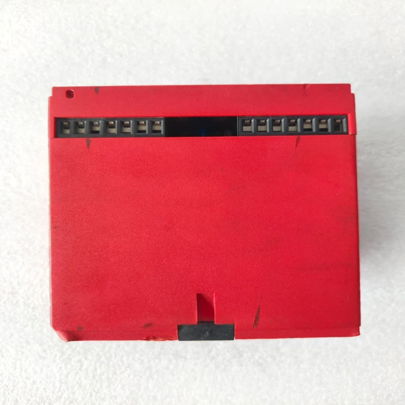 Allen-Bradley MSR124RT Guardmaster Safety Relay 440R-G23110 thumbnail 2