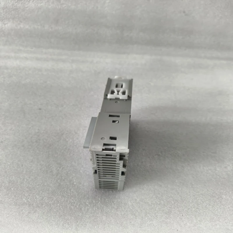AZBIL RY5004J0000-T Infilex Analog Input Module thumbnail 5