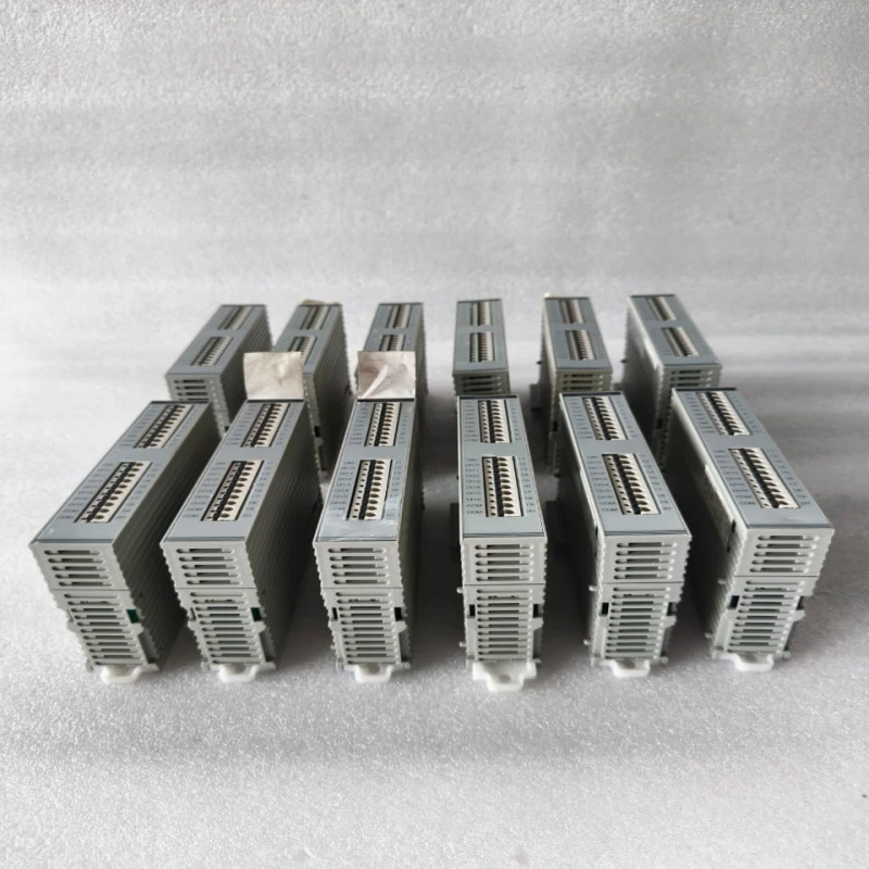 AZBIL RY5016S0000-T Direct I/O Module thumbnail 2