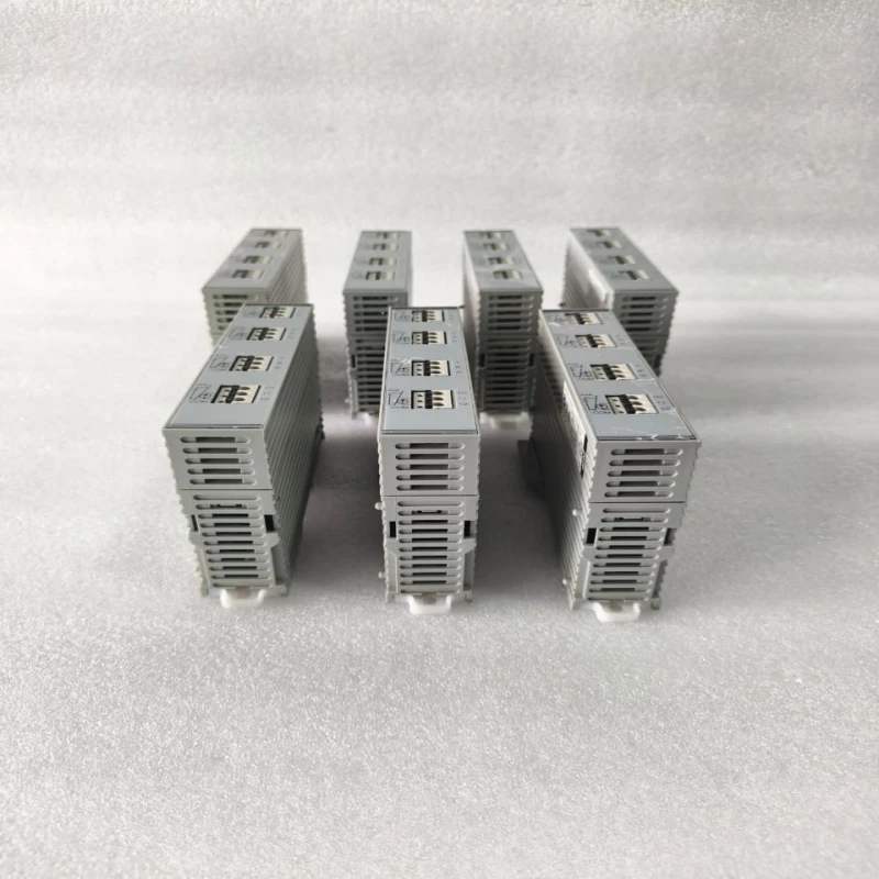 Azbil RY5004A0000-T Direct I/O Module thumbnail 4