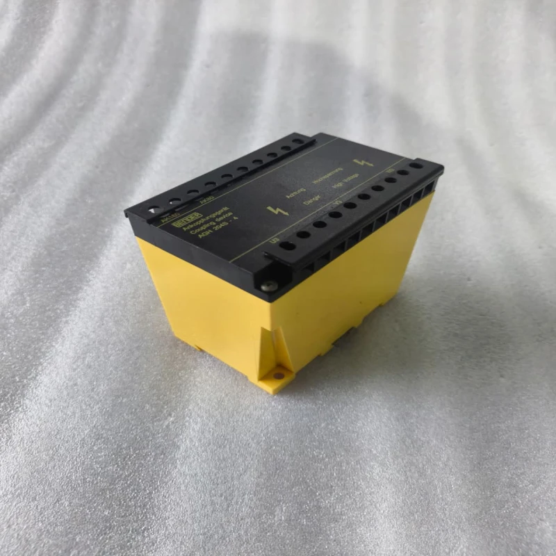 BENDER AGH204S-4 Ankoppelgerat Coupling Device B914013 thumbnail 3