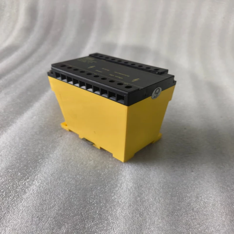 BENDER AGH204S-4 Ankoppelgerat Coupling Device B914013 thumbnail 4