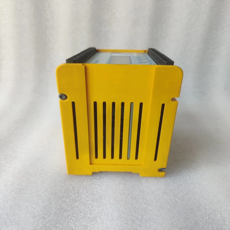BENDER IRDH275-49327 Insulation Monitoring Device thumbnail 5