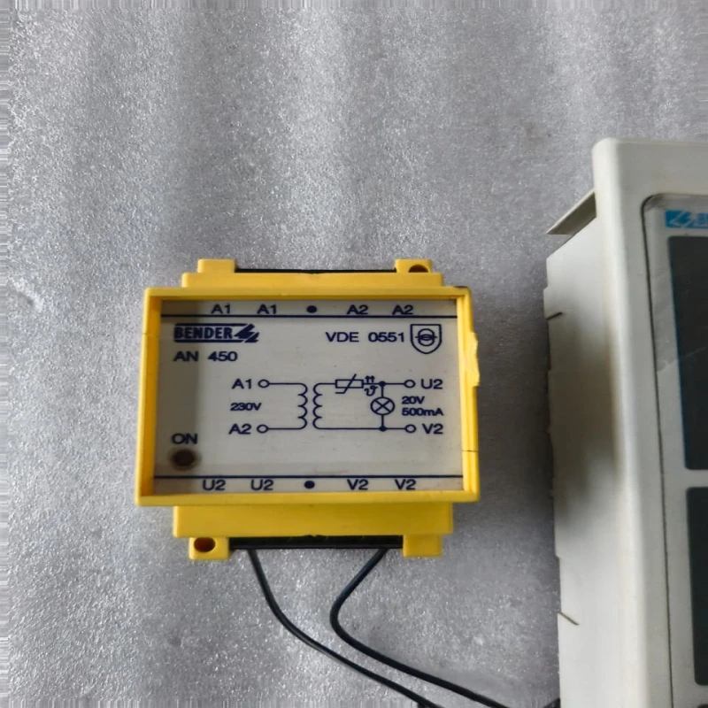 BENDER B95100002 MK2430-12 Remote Alarm Indicator Test Unit thumbnail 4