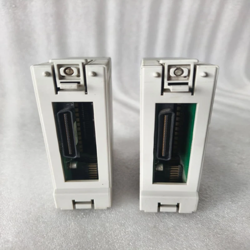 L And T LX_Y64T Transistor Output Module thumbnail 3