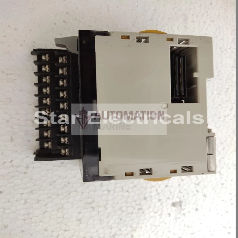 Omron CJ1W-TS562 RTD Analog Input Module thumbnail 3
