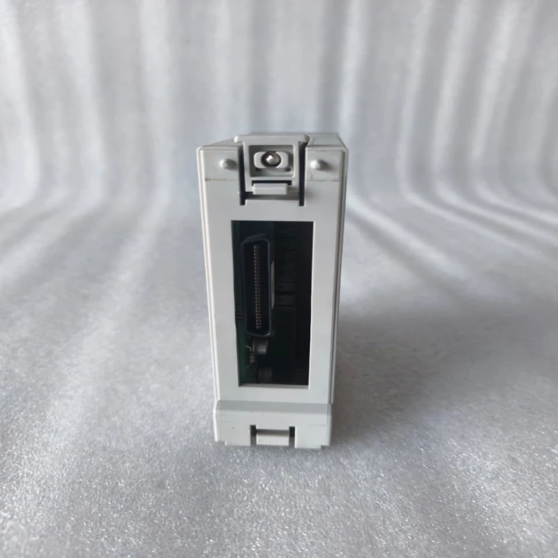 RS OEMax NX-Y16R Relay Output Module thumbnail 4