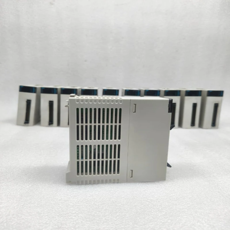 RS OEMax NX_X32D DC Input Module thumbnail 2