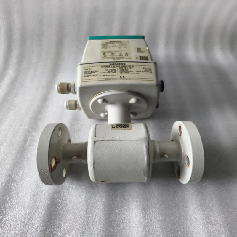 Siemens 7ME6910-1AA30-1AA0 MAG 5000 Electromagnetic Flowmeter Transmitter with Display thumbnail 9