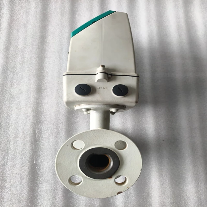 Siemens 7ME6910-1AA30-1AA0 MAG 5000 Electromagnetic Flowmeter Transmitter with Display thumbnail 12