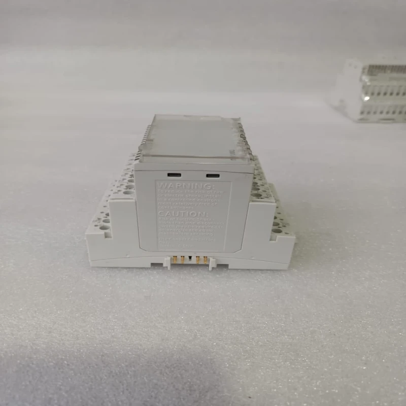 Siemens TXM1.8U Universal I/O Expansion Module thumbnail 5